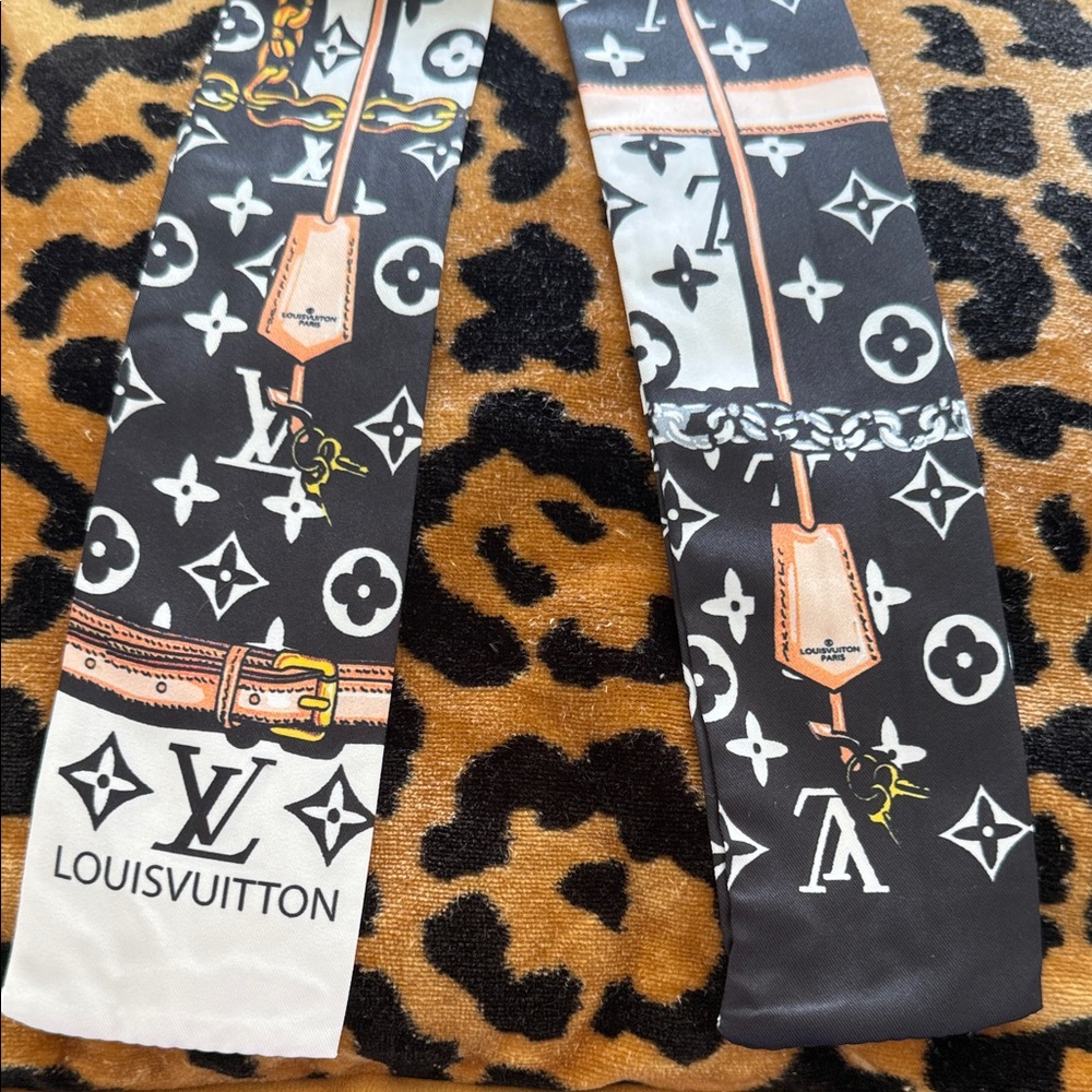Louis Vuitton Black, White and Tan Monogram Silk Twilly